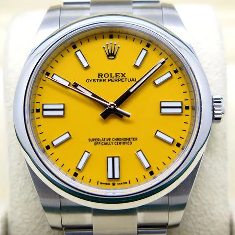 Rolex Oyster Perpetual 41 124300 41mm Stainless steel Yellow 2