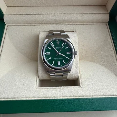 Rolex Oyster Perpetual 41 124300 41mm Stainless steel Green 1