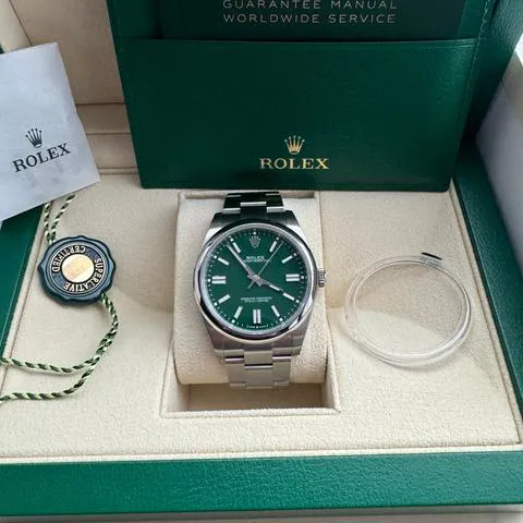 Rolex Oyster Perpetual 41 124300 41mm Stainless steel Green 9