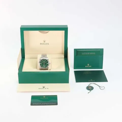 Rolex Oyster Perpetual 41 124300 41mm Stainless steel Green 9