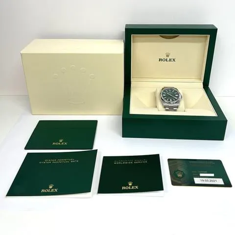 Rolex Oyster Perpetual 41 124300 41mm Stainless steel Green 1