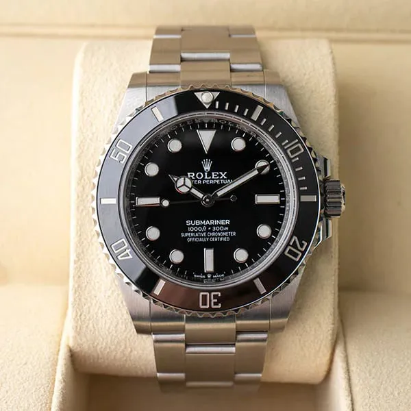 Rolex Submariner 124060-0001 41mm Oystersteel Black