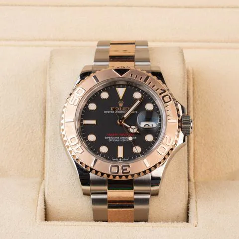 Rolex Yacht-Master 40 126621 40mm Yellow gold and Stainless steel Black