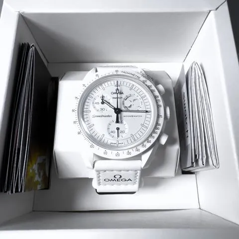 Swatch Moonswatch SO33W700 42mm Ceramic White