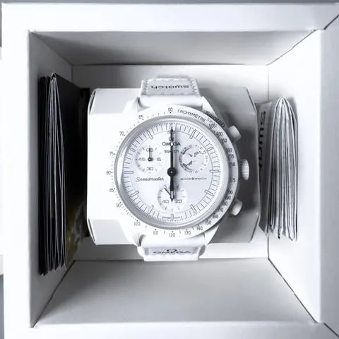 Swatch Moonswatch SO33W700 42mm Ceramic White 7