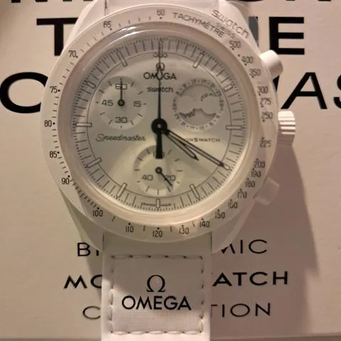 Swatch Moonswatch SO33W700 42mm Ceramic White 10