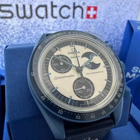 Swatch Moonswatch SO33N700 42mm Ceramic 2