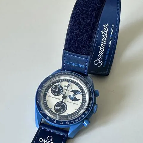 Swatch Moonswatch SO33N700 42mm Ceramic 4