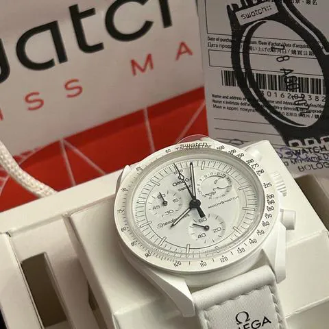 Swatch Moonswatch SO33W700 42mm Ceramic White 3