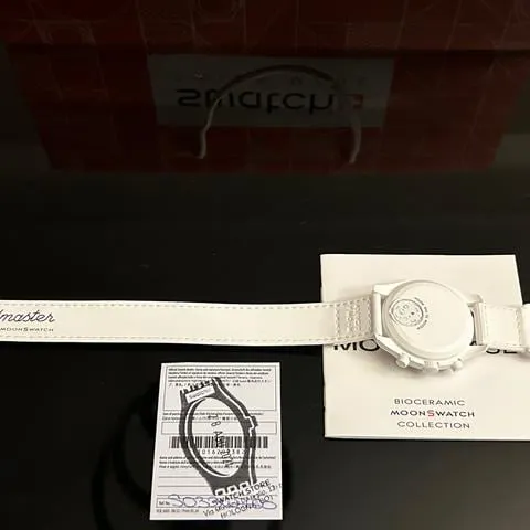 Swatch Moonswatch SO33W700 42mm Ceramic White 7