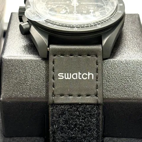 Swatch Moonswatch SO33B700 42mm Ceramic Black 4