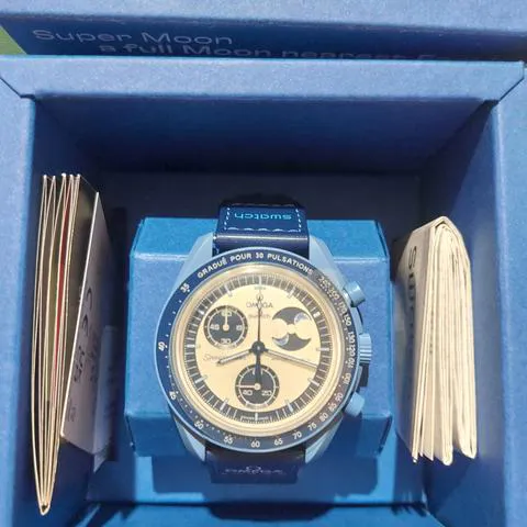 Swatch Moonswatch SO33N700 42mm Ceramic