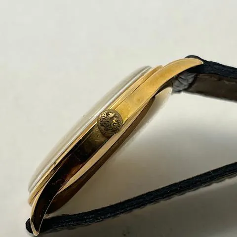 Universal Genève 36.5mm Yellow gold Champagne 5