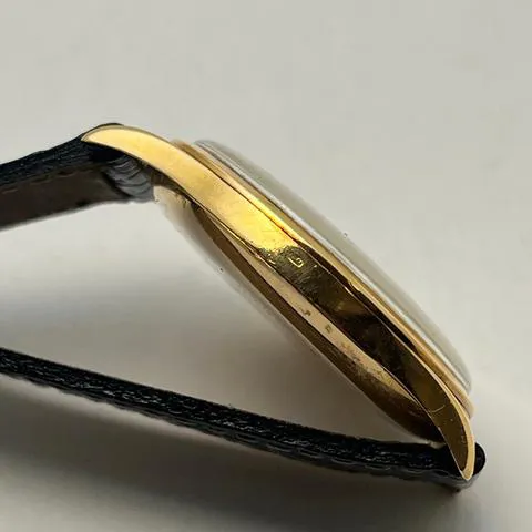 Universal Genève 36.5mm Yellow gold Champagne 6