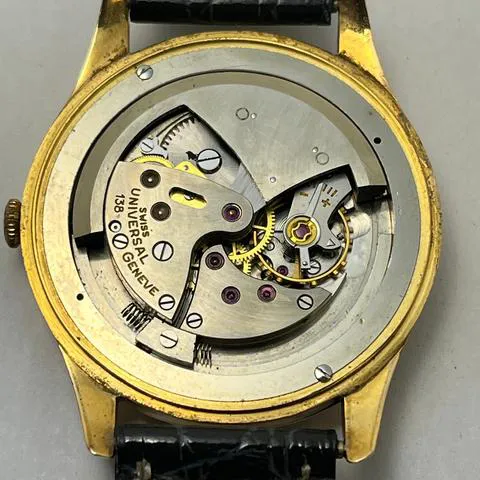 Universal Genève 36.5mm Yellow gold Champagne 12