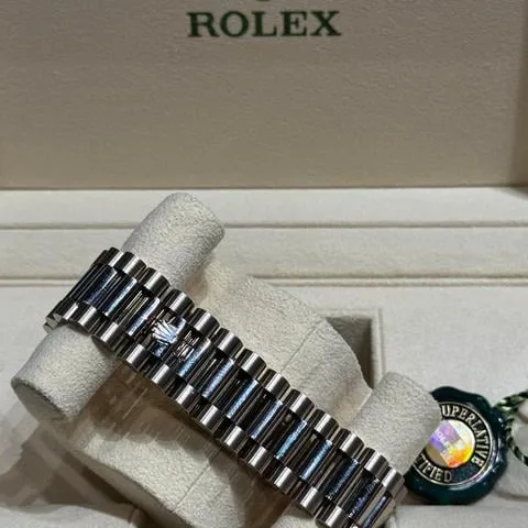 Rolex Day-Date 40 228349RBR 40mm White gold Green 6