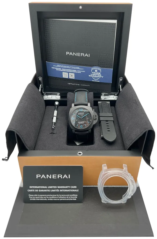 Panerai Luminor GMT Automatic PAM 01661 44mm Carbon fiber Black 6