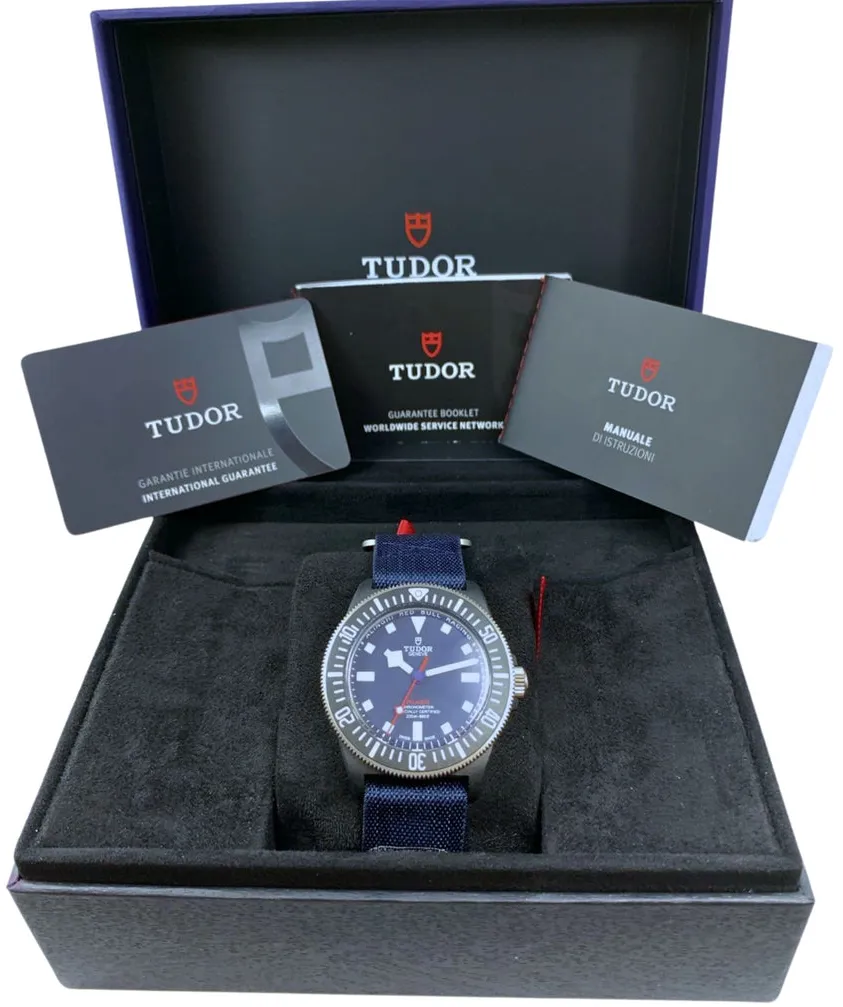 Tudor Pelagos 25707KN 42mm Carbon fiber Blue 4