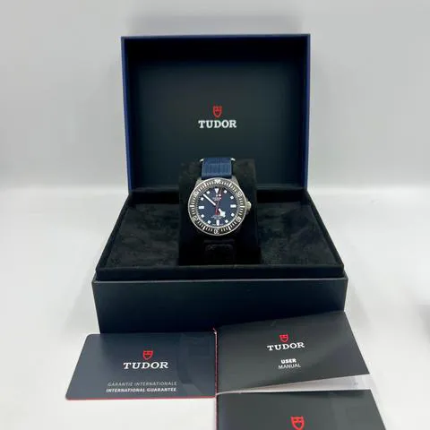 Tudor Pelagos 25707KN 42mm Carbon fiber Blue 3