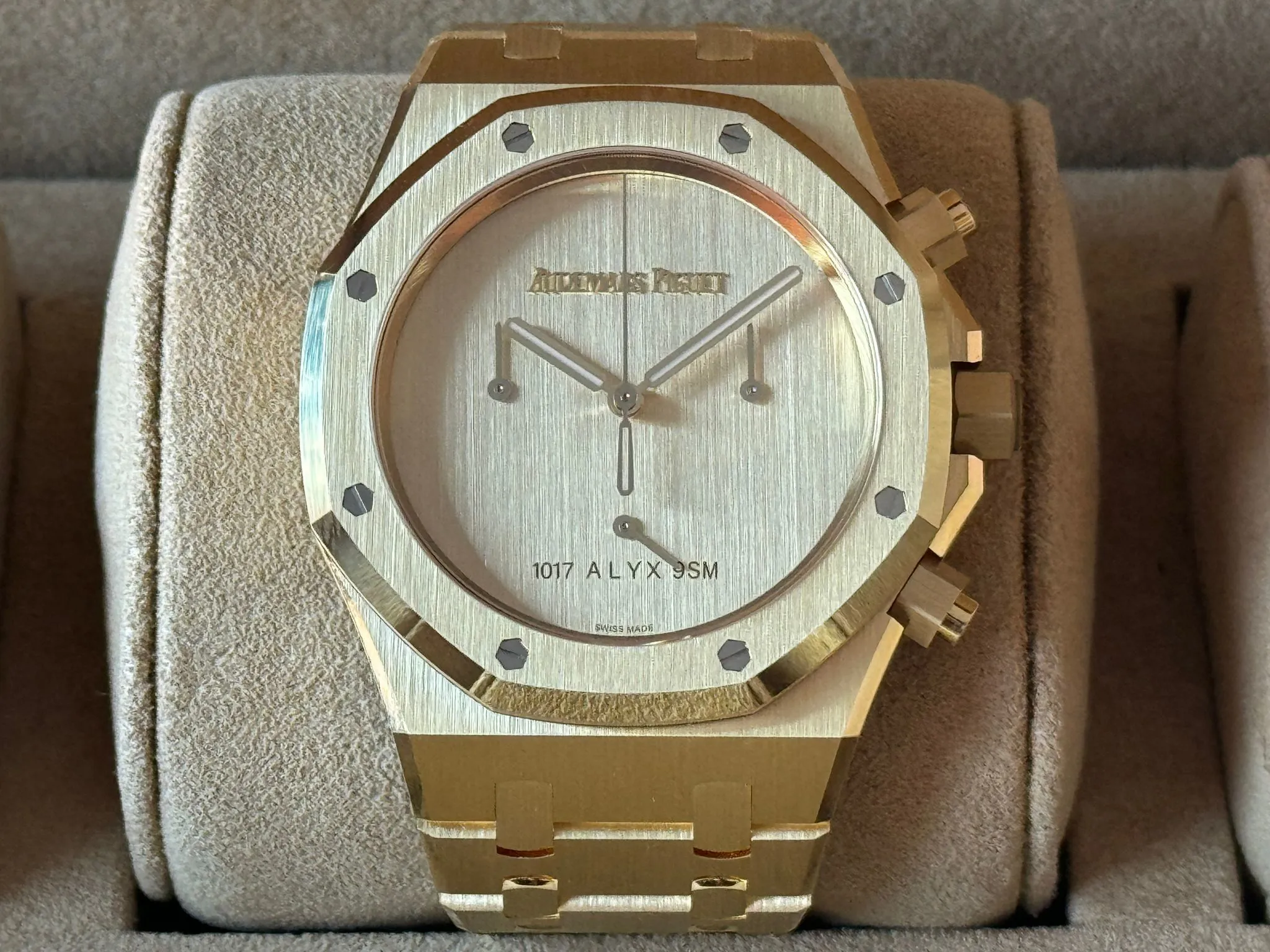 Audemars Piguet Royal Oak Chronograph 26240BA.OO.1320BA.01 41mm Yellow gold Yellow