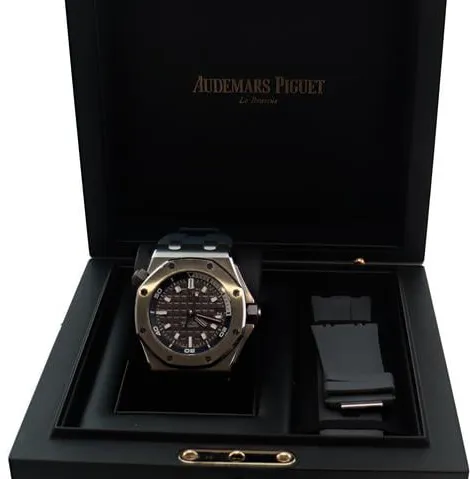 Audemars Piguet Royal Oak Offshore Diver 15720ST.OO.A009CA.01 42mm Stainless steel Gray 5