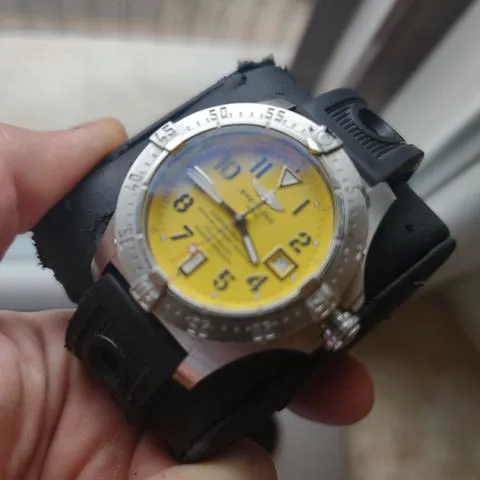 Breitling Avenger A17330 45mm Yellow 11