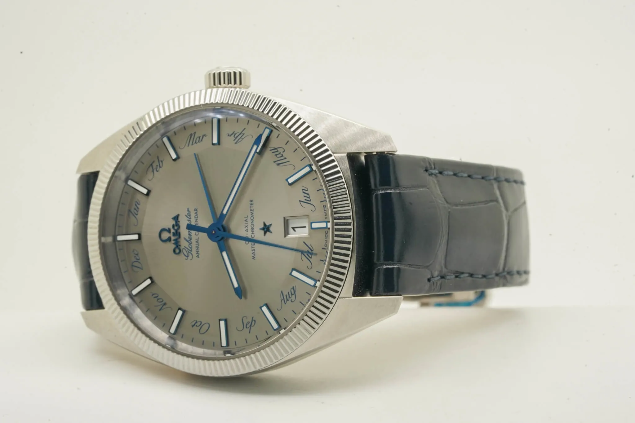 Omega Globemaster 130.33.41.22.06.001 41mm Gray 9