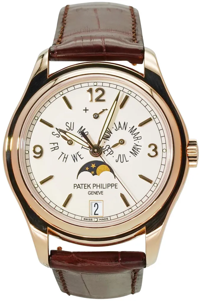 Patek Philippe Annual Calendar 5146R-001 39mm Rose gold Beige