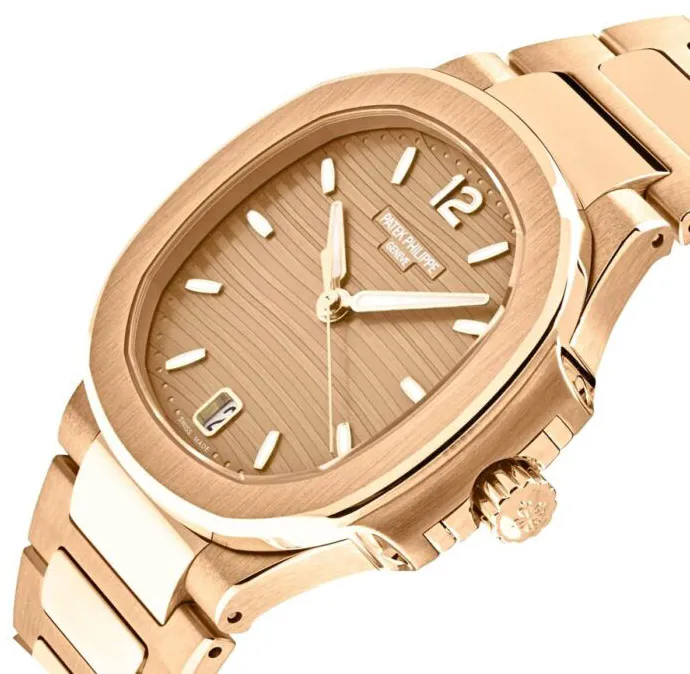 Patek Philippe Nautilus 7118/1R-010 35mm Rose gold Brown 2