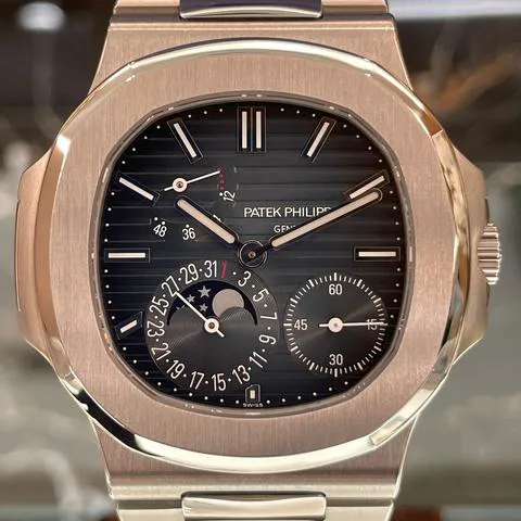 Patek Philippe Nautilus Moonphase 5712/1A-001 40mm Stainless steel Blue