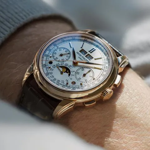 Patek Philippe Perpetual Calendar Chronograph 5270R-001 41mm Rose gold Silver