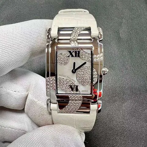 Patek Philippe Twenty~4 4914G-001 25mm White gold Mother-of-pearl 1