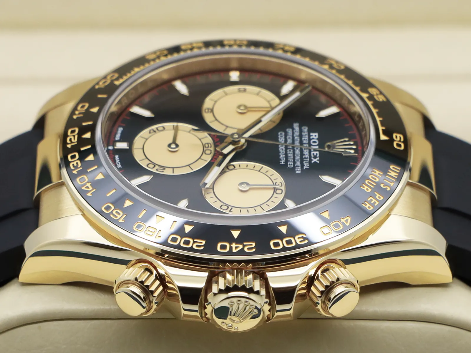 Rolex Daytona 126518ln 40mm Black and Gold 3