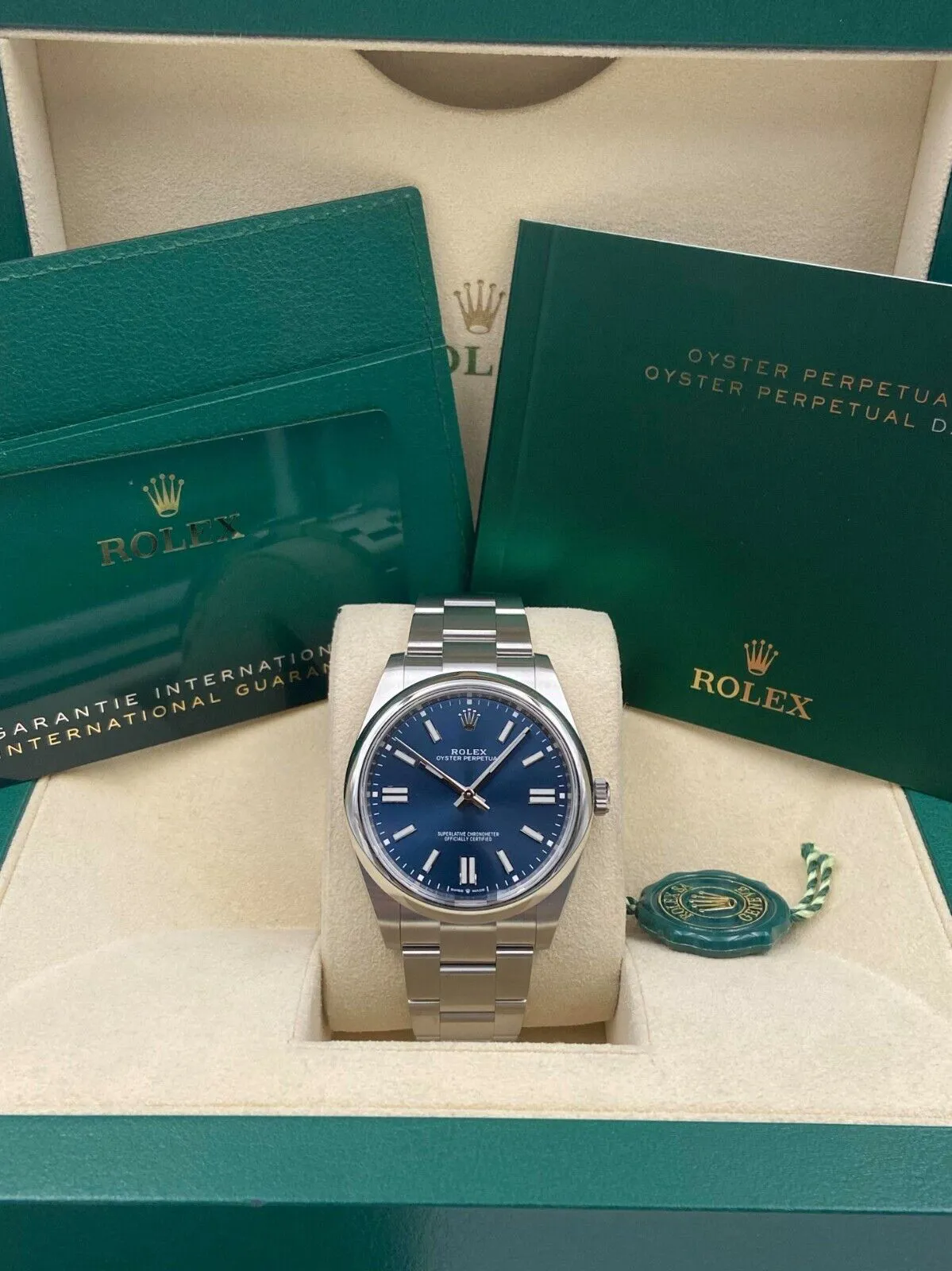 Rolex Oyster Perpetual 41 124300 41mm Stainless steel Blue 1