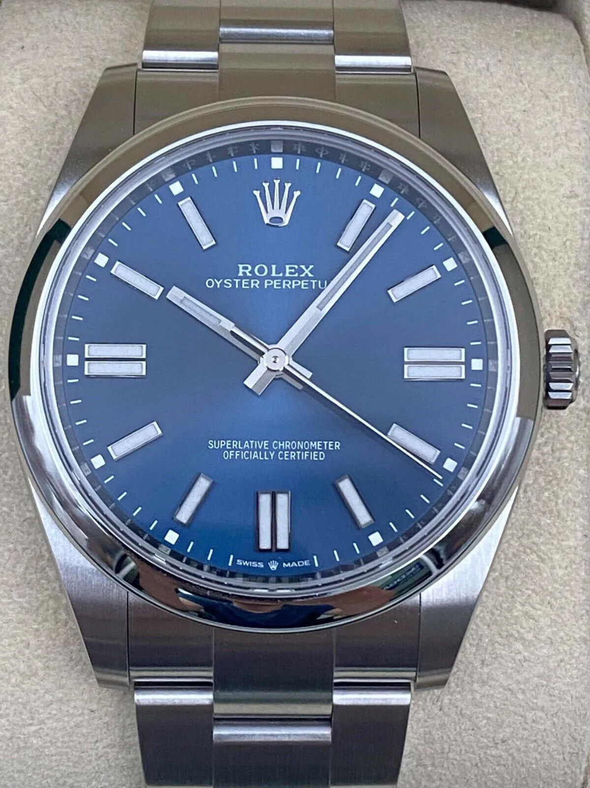 Rolex Oyster Perpetual 41 124300 41mm Stainless steel Blue 2