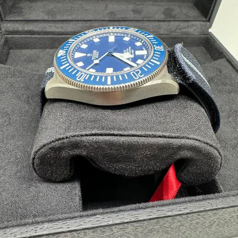 Tudor Pelagos 25707B/21 42mm Titanium Blue 3