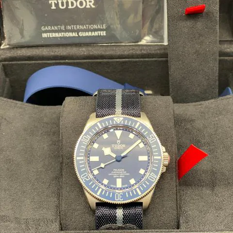 Tudor Pelagos 25707B/22 42mm Titanium Blue 5