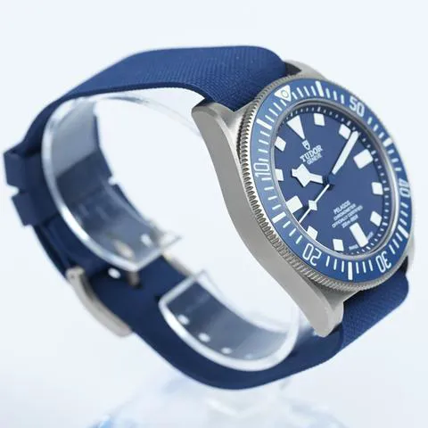 Tudor Pelagos 25707B/22 42mm Titanium Blue 3