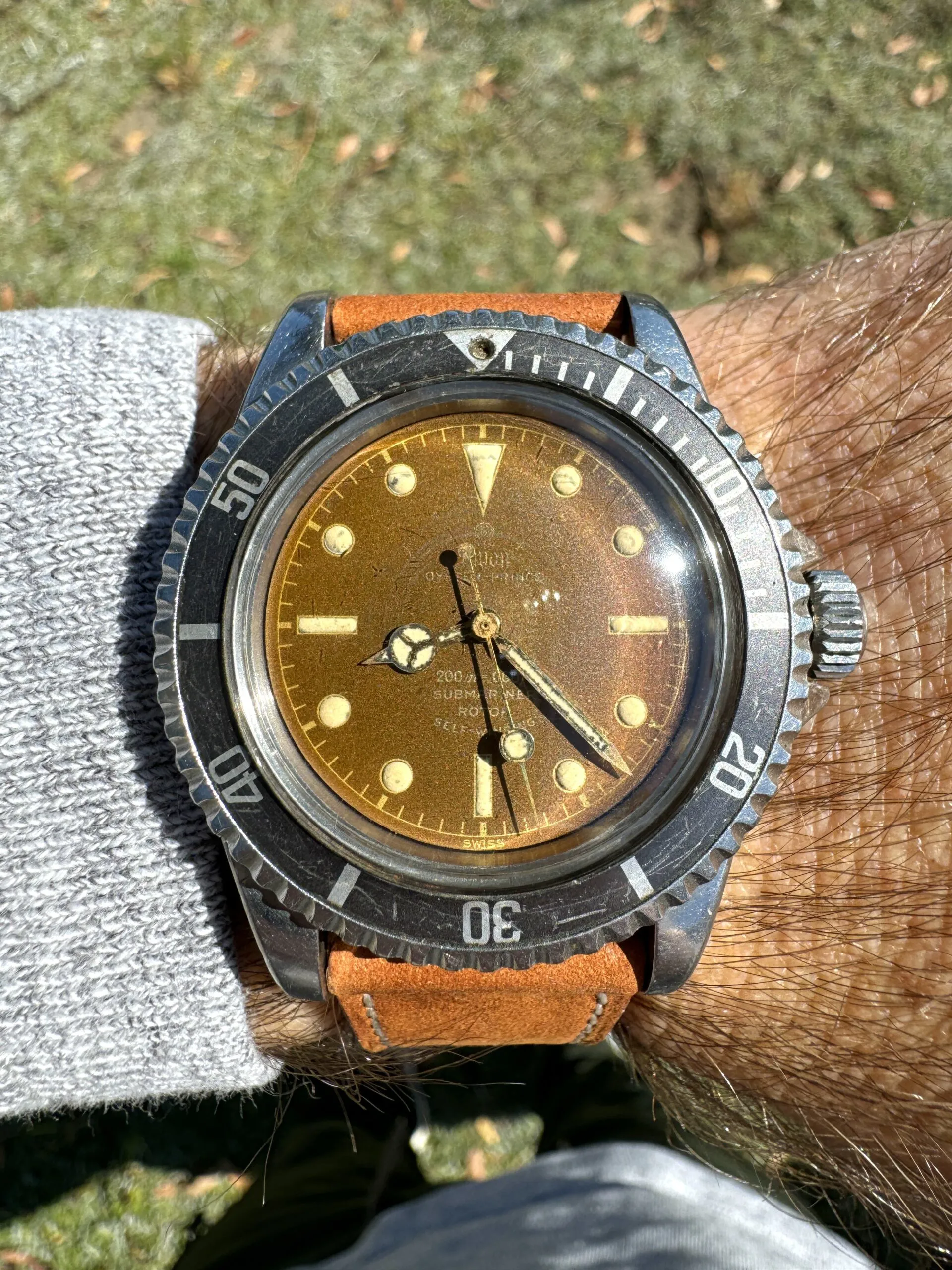 Tudor Submariner 7928 Yellow gold Black 10