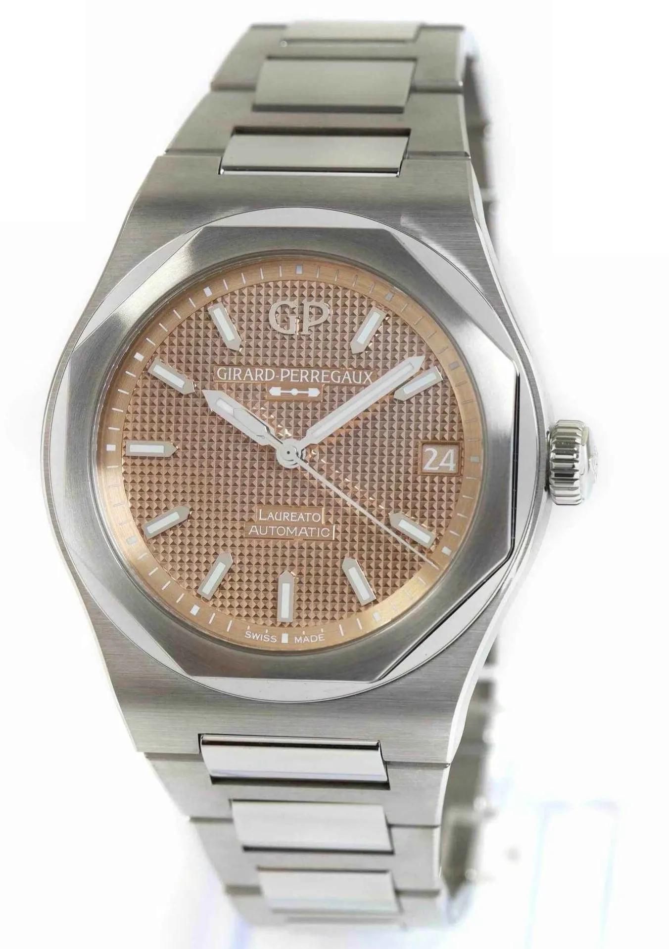 Girard-Perregaux Laureato 81010-11-3306-1gm 42mm Stainless steel Salmon