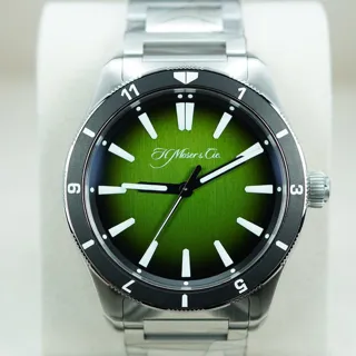 H. Moser & Cie. Pioneer Centre Second 3200-1210 Stainless steel Green