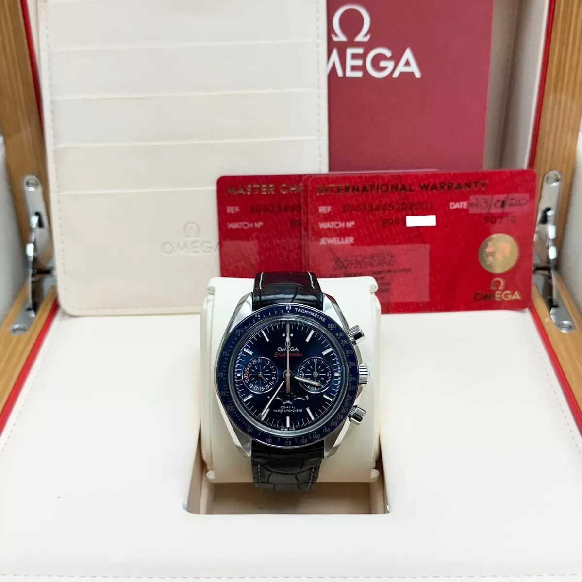 Omega Speedmaster Professional Moonwatch Moonphase 304.33.44.52.03.001 44.25mm Ceramic and Stainless steel Blue 5