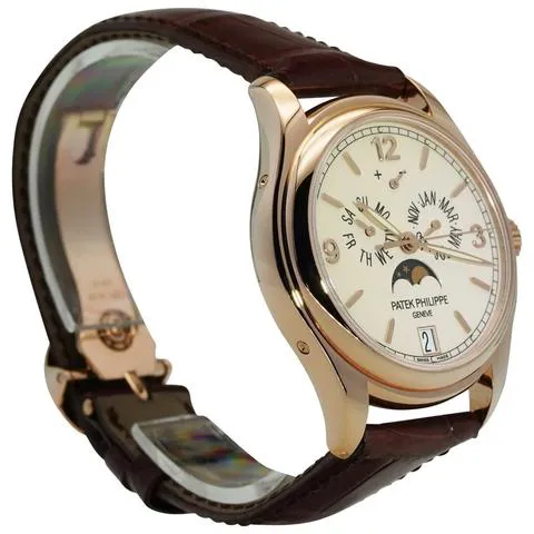 Patek Philippe Annual Calendar 5146R-001 39mm Rose gold Beige 1