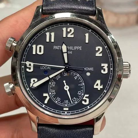 Patek Philippe Calatrava Pilot Travel Time 5524G-001 42mm White gold Blue