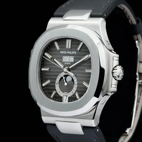 Patek Philippe Nautilus 5726A-001 40.5mm Stainless steel 2