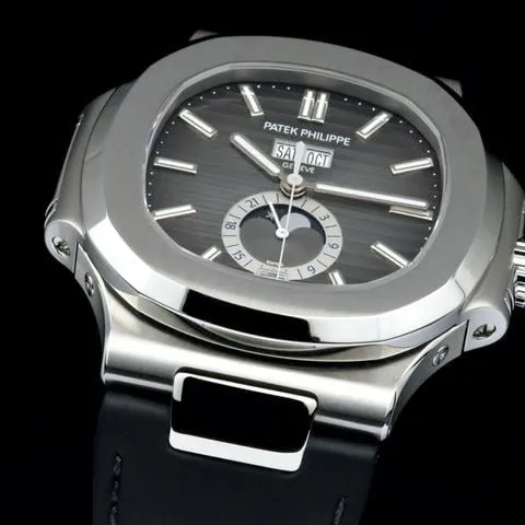 Patek Philippe Nautilus 5726A-001 40.5mm Stainless steel 8