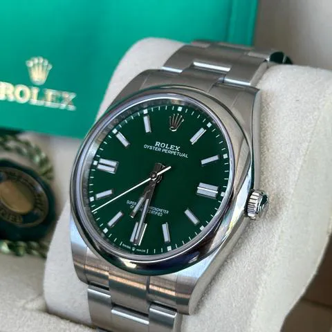 Rolex Oyster Perpetual 41 124300 41mm Stainless steel Green 2