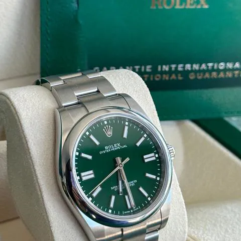 Rolex Oyster Perpetual 41 124300 41mm Stainless steel Green 3