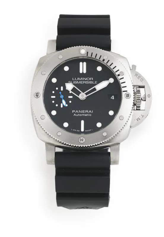 Panerai Submersible PAM 00682 42mm Stainless steel Black