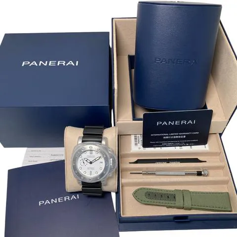 Panerai Submersible PAM02223 42mm Stainless steel White 1